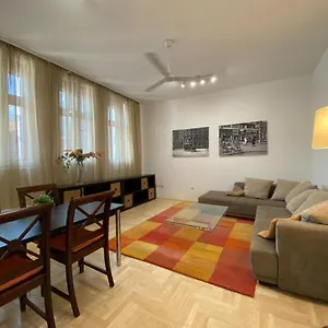 Downtown Gozsdu Vibe Appartamento Budapest